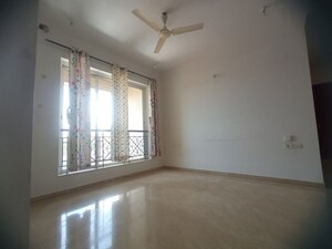 Room in 2 BHK Apartment at Hiranandani Maitri Park, Chembur – for Rent