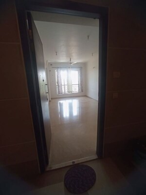 Room in 2 BHK Apartment at Hiranandani Maitri Park, Chembur – for Rent