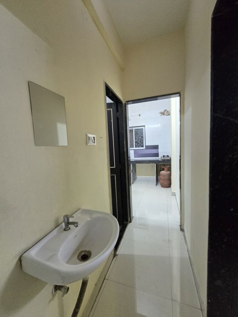 Bathroom, madhav-residency-kharadi 1 Bedroom 564 Sq.Ft. Builder Floor In Kharadi Pune 10530253