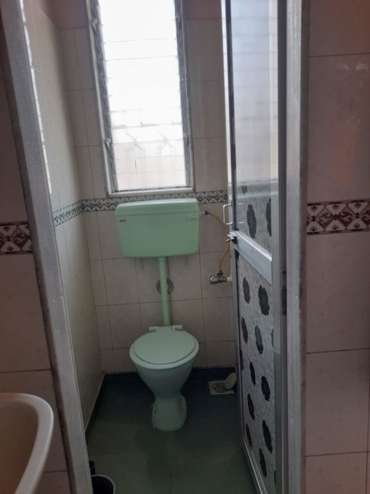 Bathroom, mahim west 2 Bedroom 630 Sq.Ft. Apartment In Mahim West Mumbai 10530302