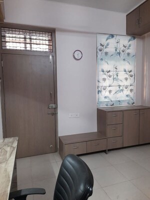  2 BHK Apartment at Mahim West – for Rent
