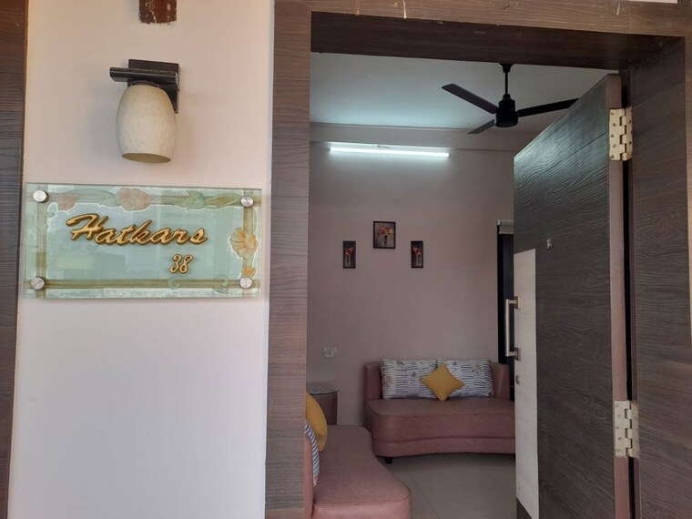 Room, mahim west 2 Bedroom 630 Sq.Ft. Apartment In Mahim West Mumbai 10530302