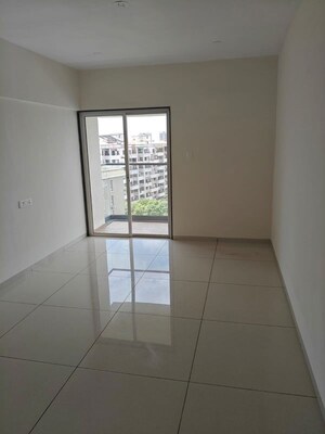 Room in 2 BHK Apartment at Kharadi – for Rent