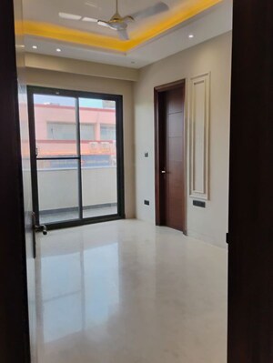 Room in 2 BHK Apartment at Duville Riverdale Grove, Kharadi – for Rent