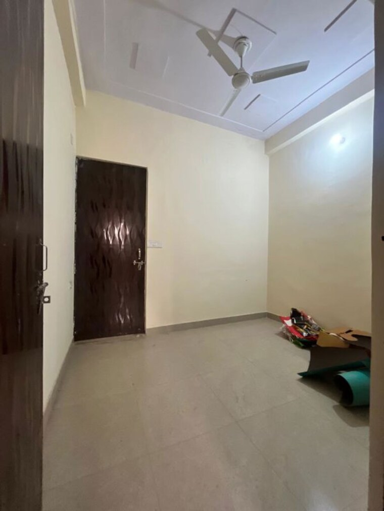 Room, vaidpura 5 Bedroom 1750 Sq.Ft. Villa In Vaidpura Greater Noida 10530320