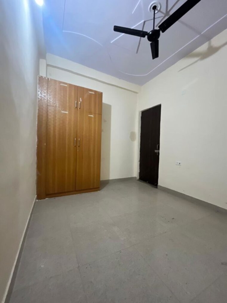Room, vaidpura 5 Bedroom 1750 Sq.Ft. Villa In Vaidpura Greater Noida 10530320
