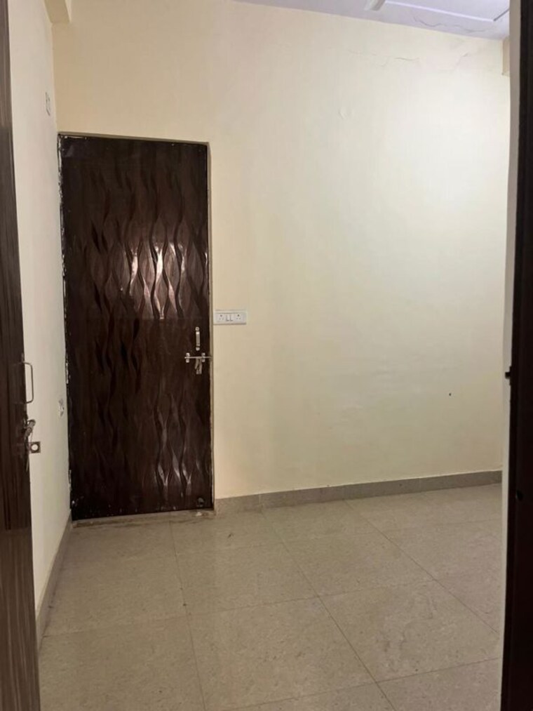 Room, vaidpura 5 Bedroom 1750 Sq.Ft. Villa In Vaidpura Greater Noida 10530320