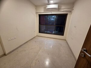 Room in 2 BHK Apartment at K Raheja Ascencio, Chandivali – for Rent