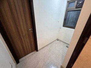 Room in 2 BHK Apartment at K Raheja Ascencio, Chandivali – for Rent