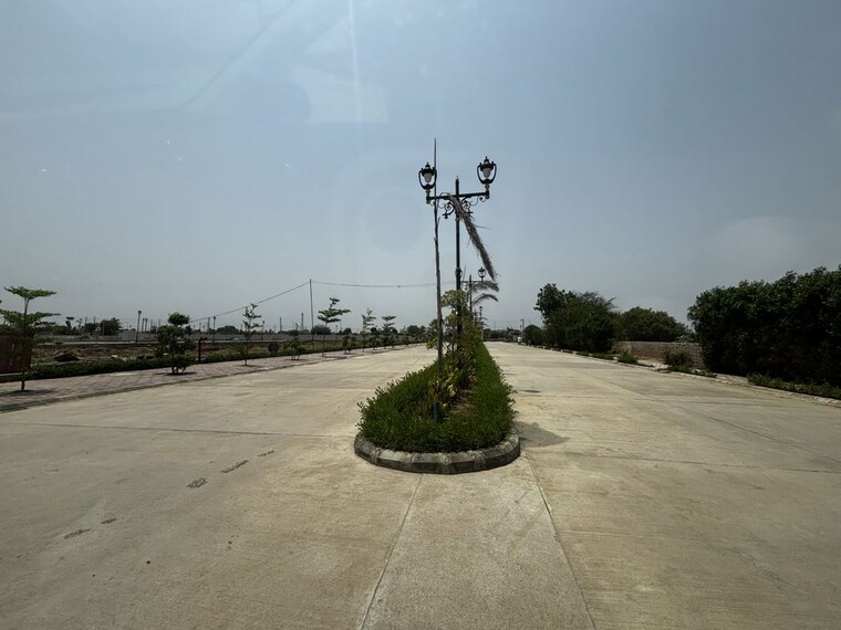 Garden, soha-olive-town  160 Sq.Yd. Plot In Sector 98 Faridabad 10530381