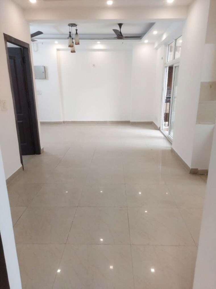 Room, nimbus-the-hyde-park 3 Bedroom 1320 Sq.Ft. Apartment In Sector 78 Noida 10530386