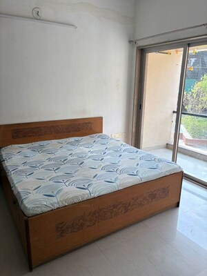 Bedroom in 3 BHK Apartment at Ambawadi – for Rent