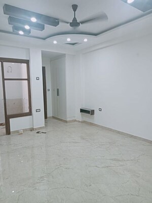 Room in 3 BHK Builder Floor at Green Fields Colony – for Sale