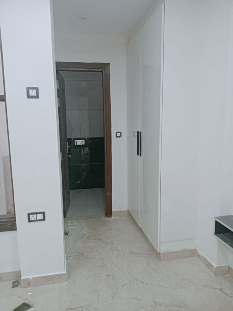 Room, green fields colony 3 Bedroom 2300 Sq.Ft. Builder Floor In Green Fields Colony Faridabad 10530395