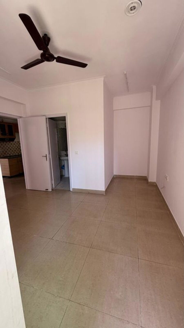 Room, supertech-cape-town 2 Bedroom 930 Sq.Ft. Apartment In Sector 74 Noida 10530423