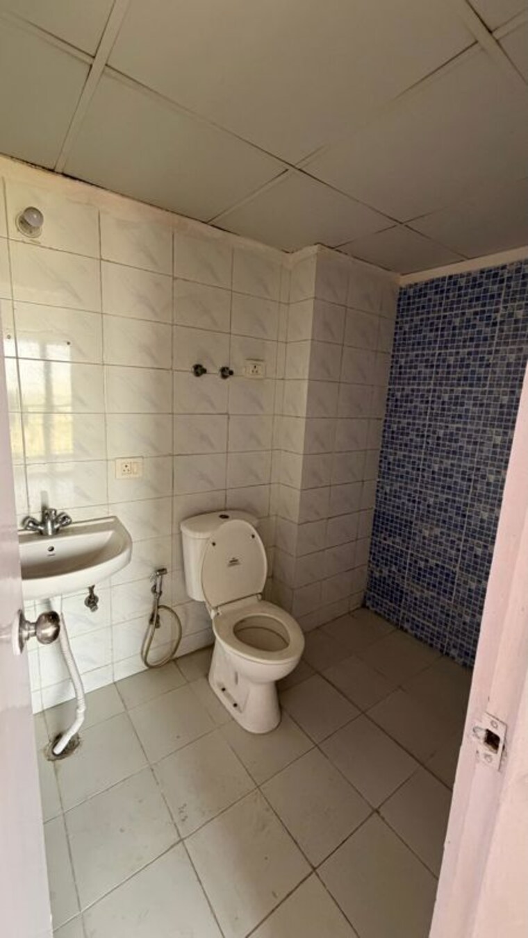 Bathroom, supertech-cape-town 2 Bedroom 930 Sq.Ft. Apartment In Sector 74 Noida 10530423