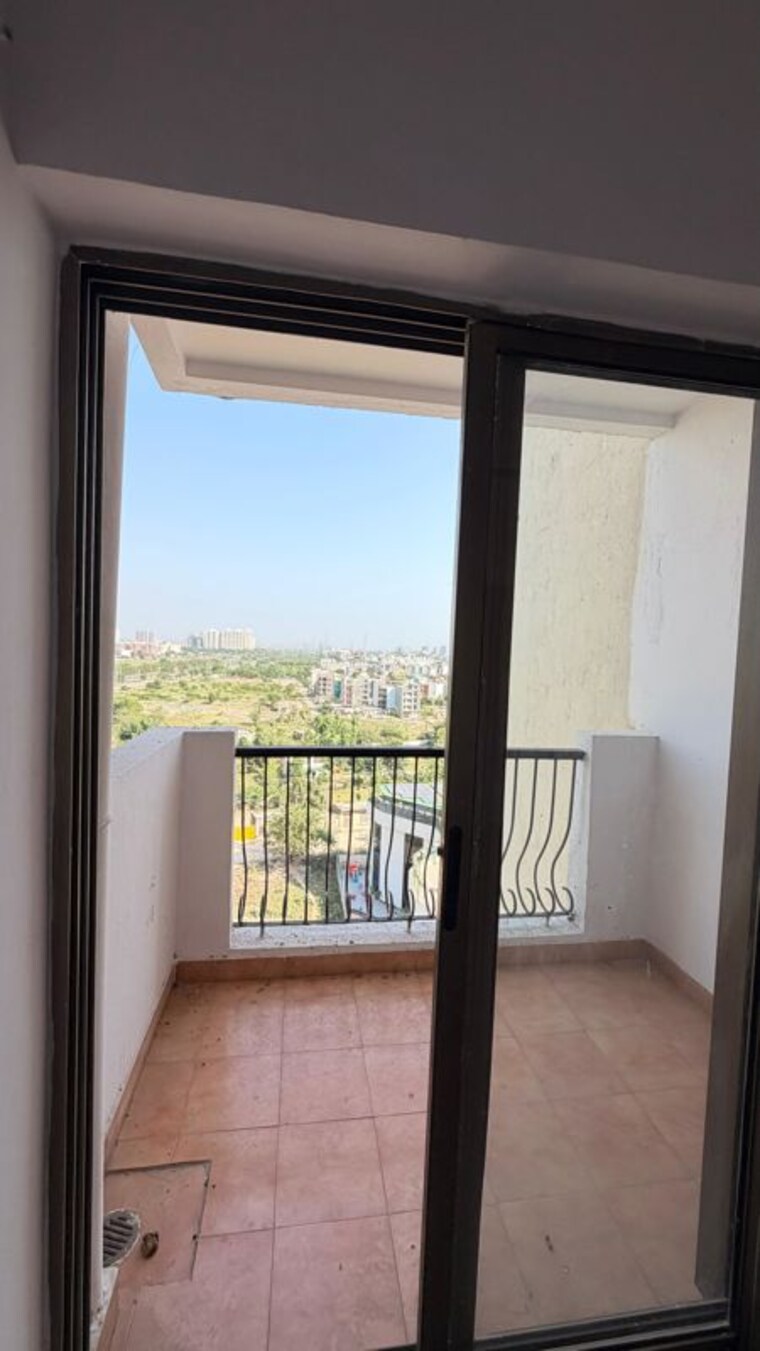 Room, supertech-cape-town 2 Bedroom 930 Sq.Ft. Apartment In Sector 74 Noida 10530423