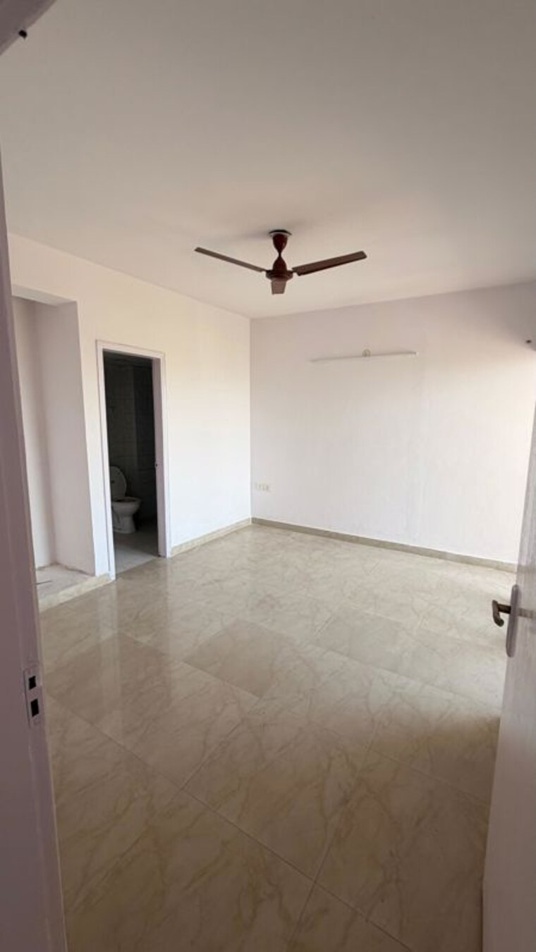 Room, supertech-cape-town 2 Bedroom 930 Sq.Ft. Apartment In Sector 74 Noida 10530423