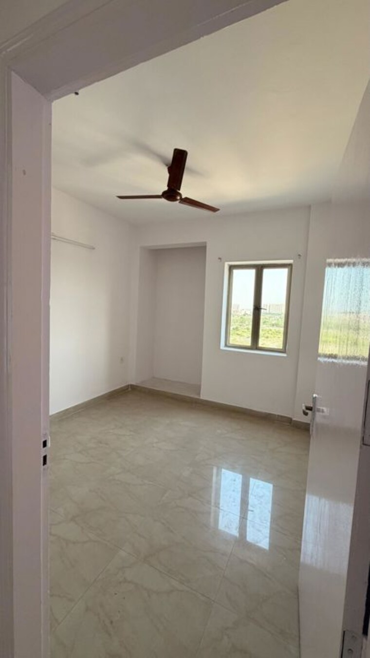 Room, supertech-cape-town 2 Bedroom 930 Sq.Ft. Apartment In Sector 74 Noida 10530423