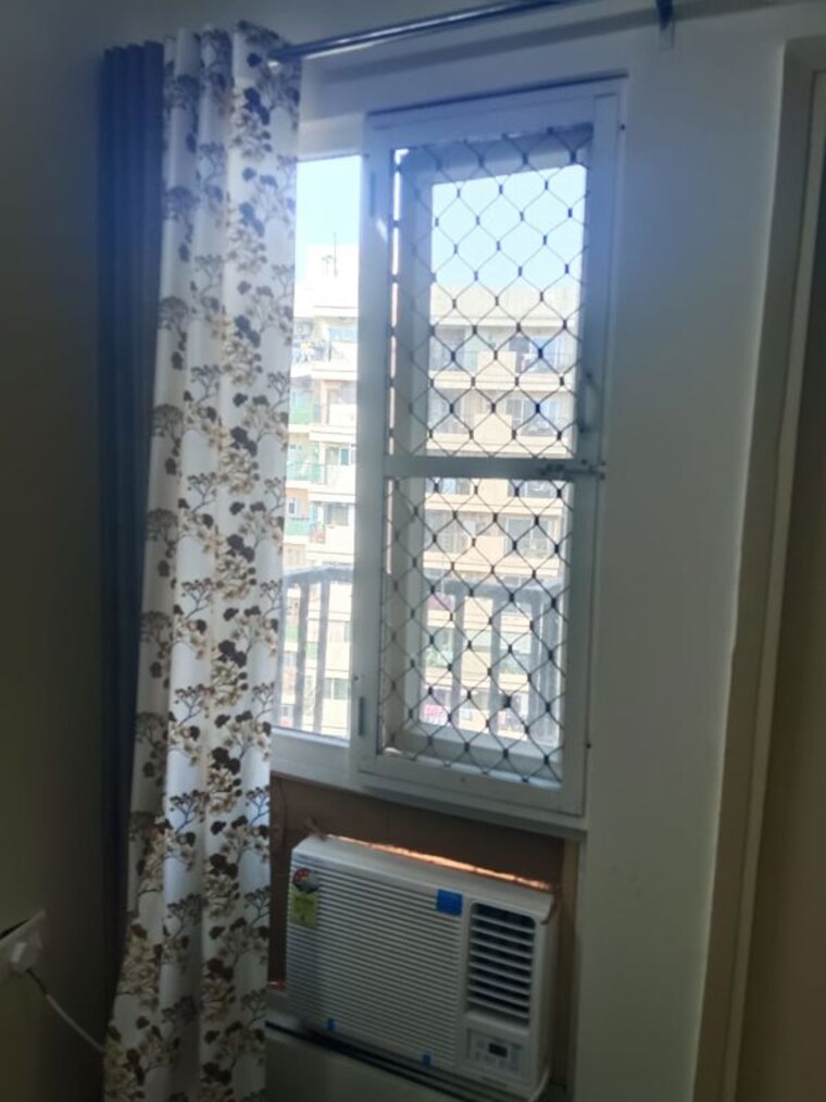 Bathroom, gaur-city-2-14th-avenue 2 Bedroom 955 Sq.Ft. Apartment In Sector 16c Greater Noida Greater Noida 10530436