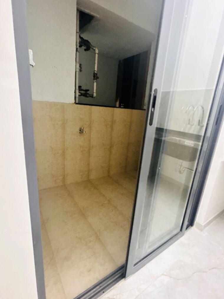 Bathroom, majestique-signature-towers-phase-1 3 Bedroom 1600 Sq.Ft. Apartment In Balewadi Pune 10530438