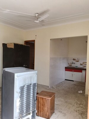 Team Area in 1 RK Builder Floor at Sector 47 – for Rent