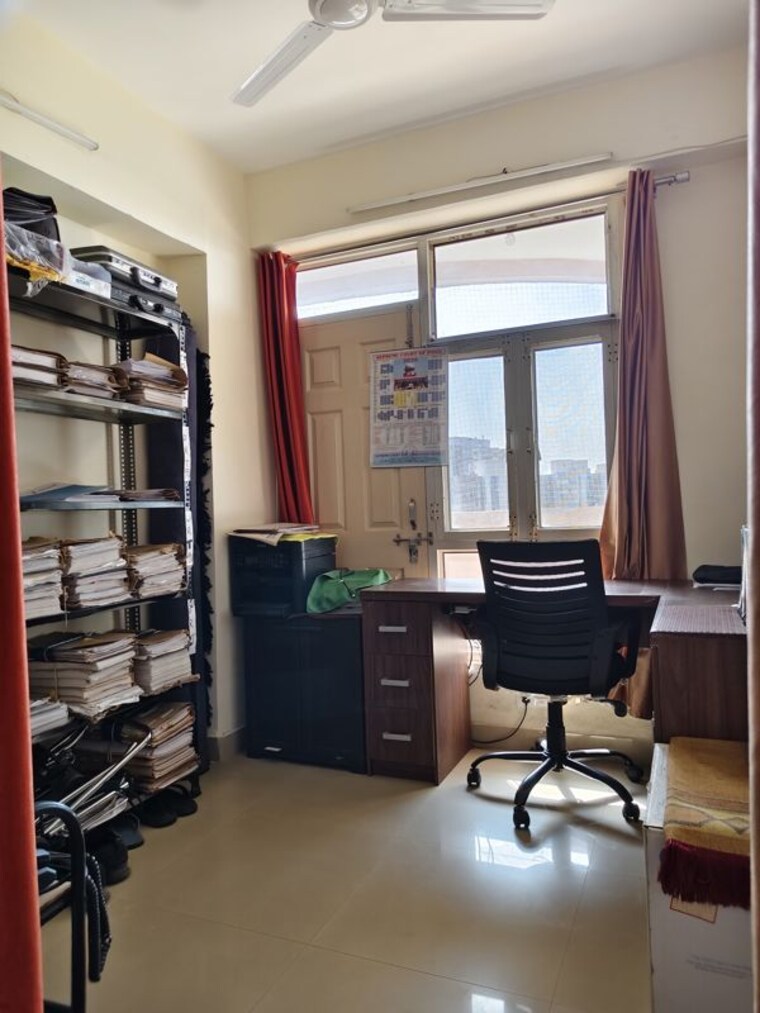 Team Area, amrapali-silicon-city 3 Bedroom 1420 Sq.Ft. Apartment In Sector 76 Noida 10530480