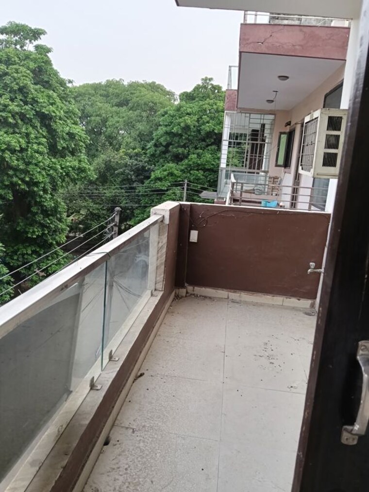 Balcony, sector 47 3 Bedroom 600 Sq.Ft. Builder Floor In Sector 47 Gurgaon 10530491