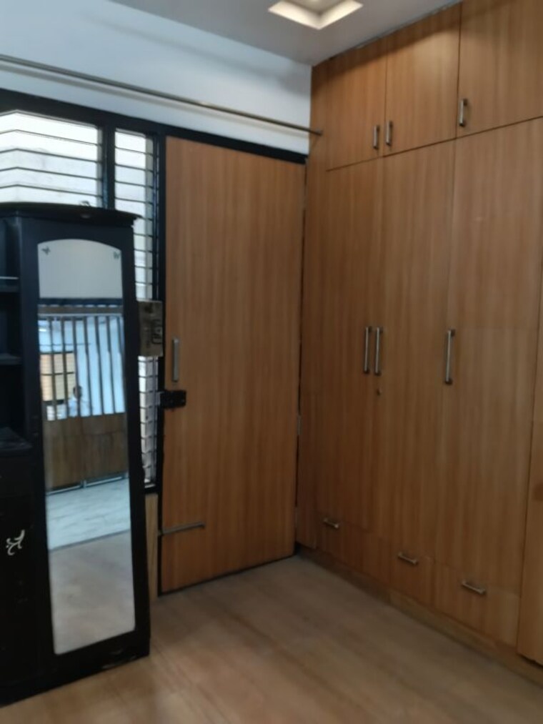 Room, sector 47 3 Bedroom 600 Sq.Ft. Builder Floor In Sector 47 Gurgaon 10530491