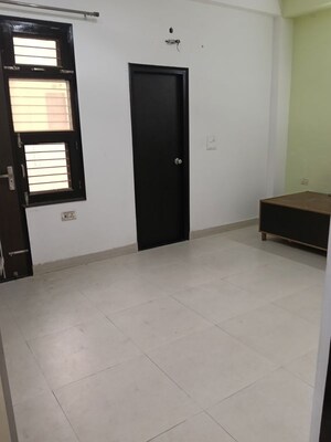 Room in 3 BHK Builder Floor at Sector 47 – for Rent