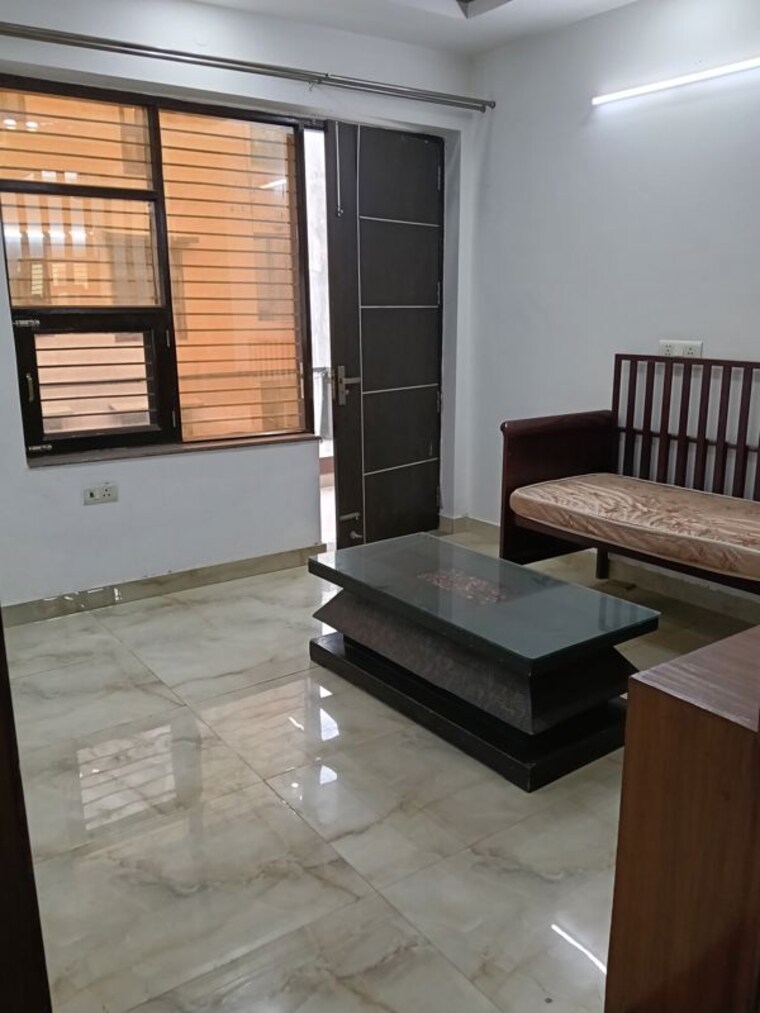 Living Room, sector 47 3 Bedroom 600 Sq.Ft. Builder Floor In Sector 47 Gurgaon 10530491