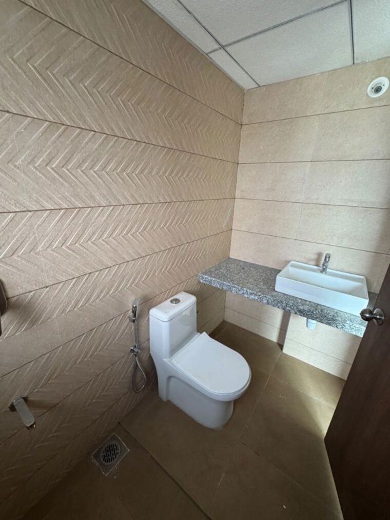 Bathroom, kalpataru-immensa-c 3 Bedroom 991 Sq.Ft. Apartment In Kolshet Road Thane 10530488