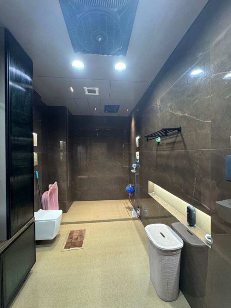 Bathroom, lodha-villa-royale 3 Bedroom 2000 Sq.Ft. Villa In Mankoli Thane 10530501