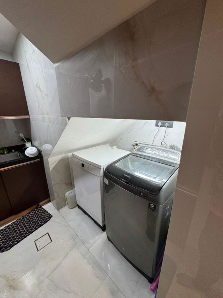 Bathroom, lodha-villa-royale 3 Bedroom 2000 Sq.Ft. Villa In Mankoli Thane 10530501