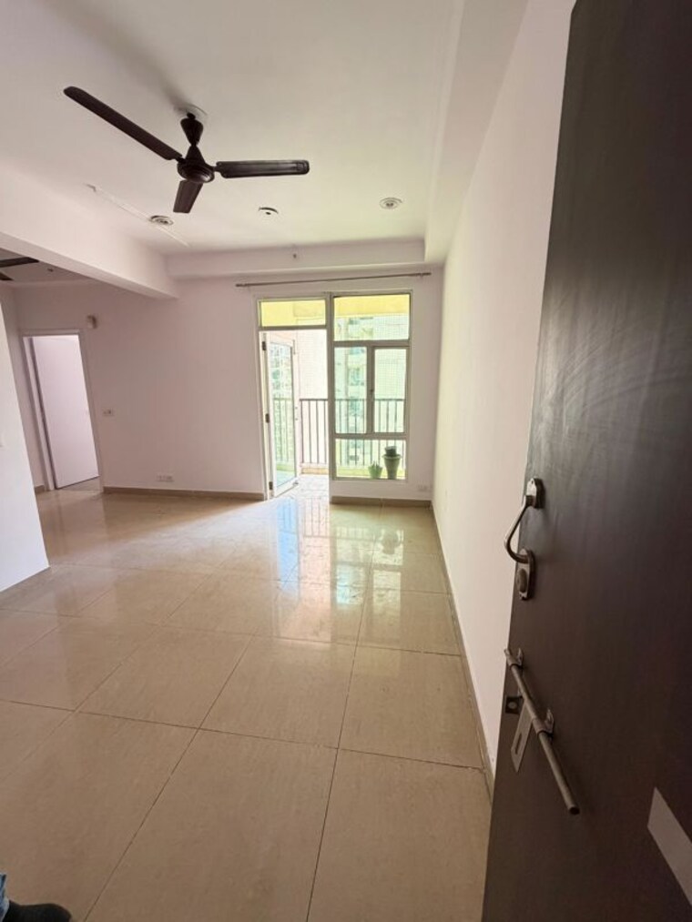 Room, amrapali-silicon-city 2.5 Bedroom 1180 Sq.Ft. Apartment In Sector 76 Noida 10530492