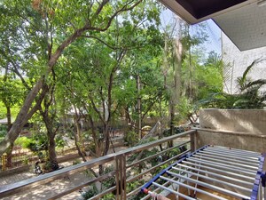 Balcony in 2 BHK Builder Floor at Sector 43 – for Rent