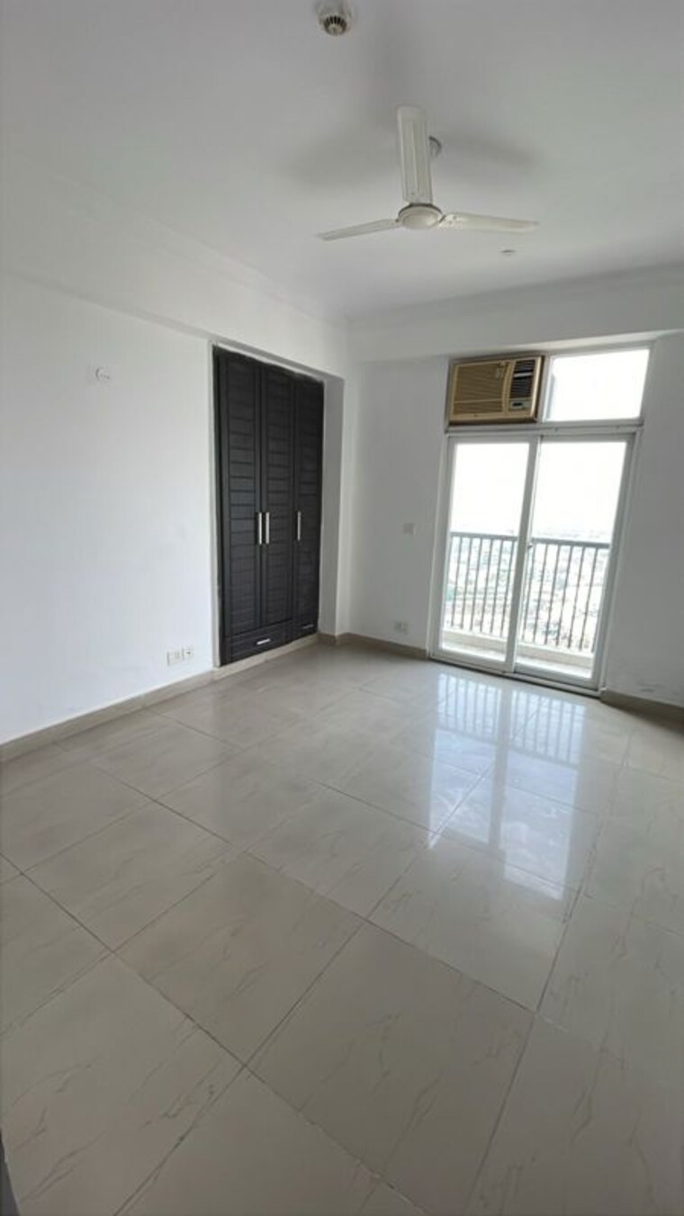 Room, amrapali-zodiac 2 Bedroom 950 Sq.Ft. Apartment In Sector 120 Noida 10530509