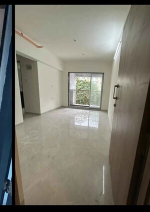 Room in 1 RK Apartment at Agarwal Krish Garden, Nalasopara West – for Sale