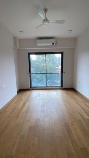 Room in 2 BHK Apartment at Adani Ten BKC, Bandra East – for Sale