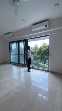 2 BHK + Extra Room Apartment For Sale in Adani Ten BKC