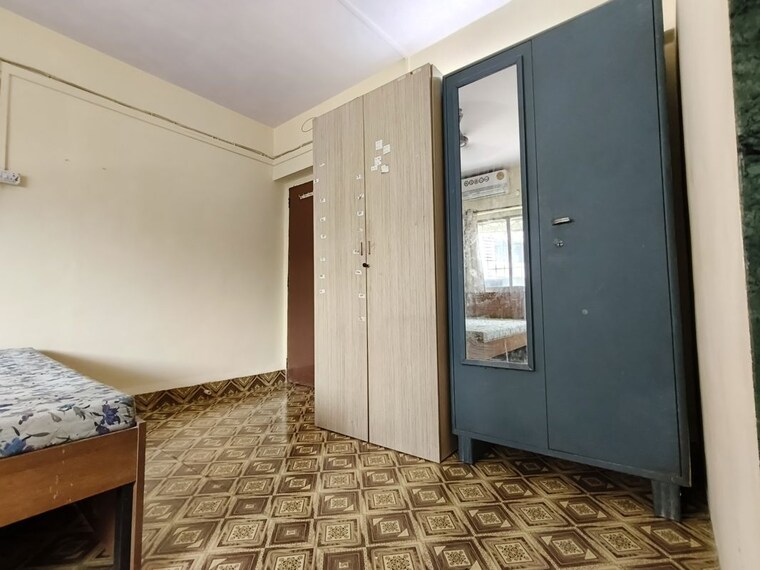 Room, ashirwad-chs-andheri-east 1 RK 300 Sq.Ft. Apartment In Andheri East Mumbai 10530546