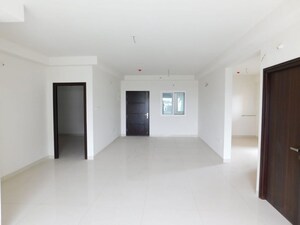 Room in 3 BHK Apartment at Aparna Cyber Heights, Osman Nagar – for Sale