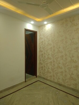 Room in 3 BHK Builder Floor at Kalkaji – for Rent