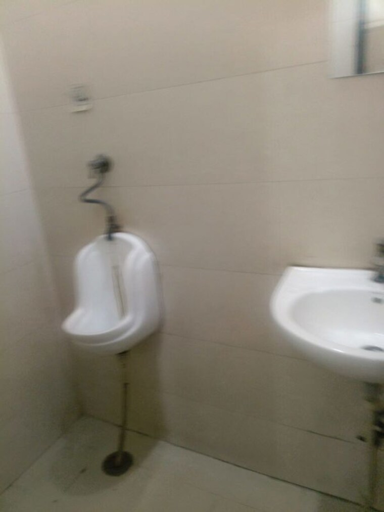 Bathroom, sector 2 Commercial Office Space 2500 Sq.Ft. In Sector 2 Noida 10530571