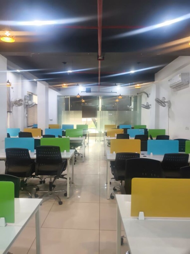 Team Area, sector 2 Commercial Office Space 2500 Sq.Ft. In Sector 2 Noida 10530571