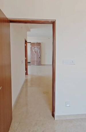 Room in 3 BHK Apartment at Aurobindo Kohinoor, Serilingampally – for Sale