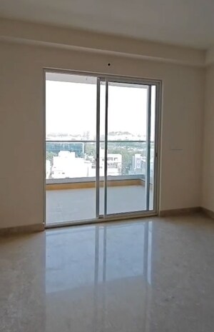 Room in 3 BHK Apartment at Aurobindo Kohinoor, Serilingampally – for Sale