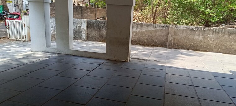 Balcony, jubilee-enclave Commercial Office Space 1600 Sq.Ft. In Hi Tech City Hyderabad 10530625