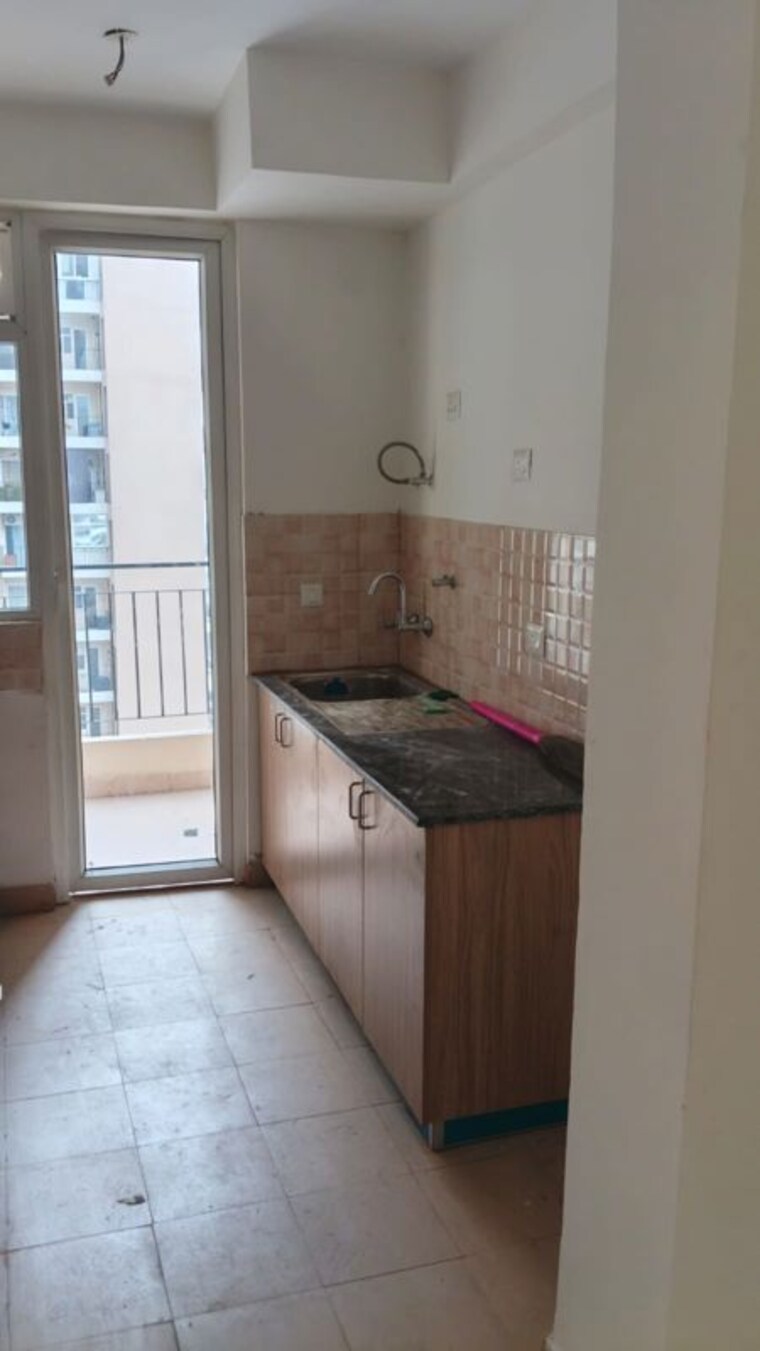 Bathroom, skytech-matrott 3 Bedroom 1455 Sq.Ft. Apartment In Sector 76 Noida 10530637