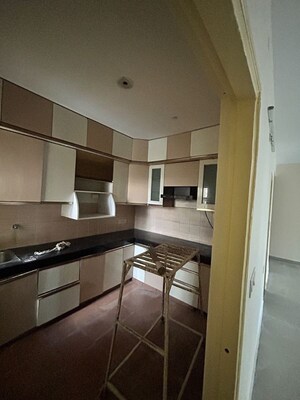 Kitchen in 3 BHK Apartment at Omaxe R2, Gomti Nagar – for Rent